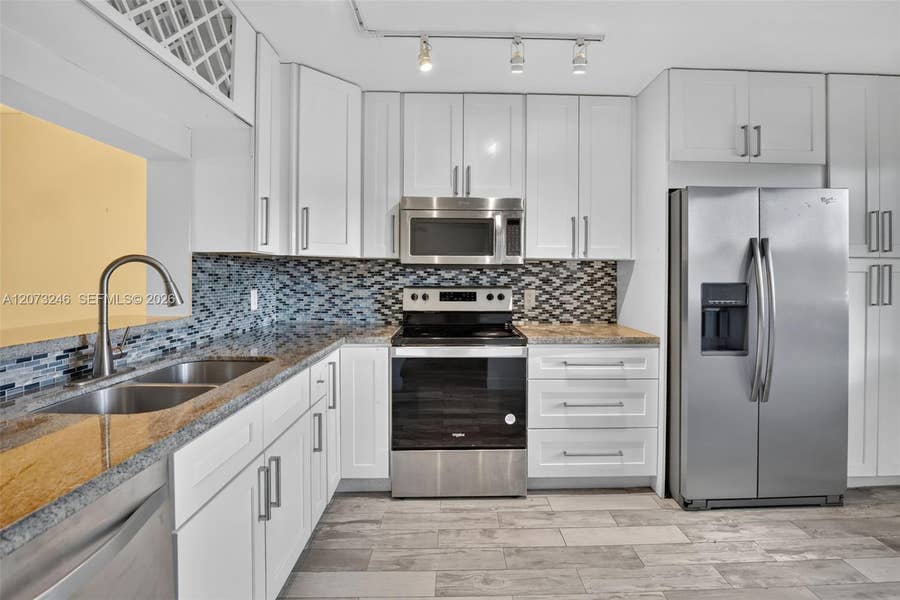 Property photo for 900 SW 125th Way, #105R, Pembroke Pines, FL