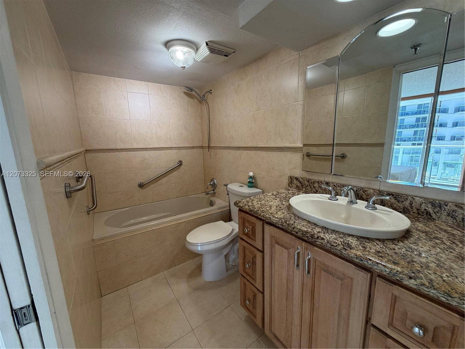 2457 Collins Avenue, #1405, Miami Beach, FL 33140 Photo 19