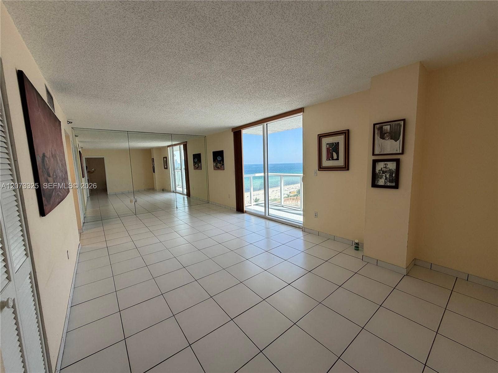 2457 Collins Avenue, #1405, Miami Beach, FL 33140 Photo 4