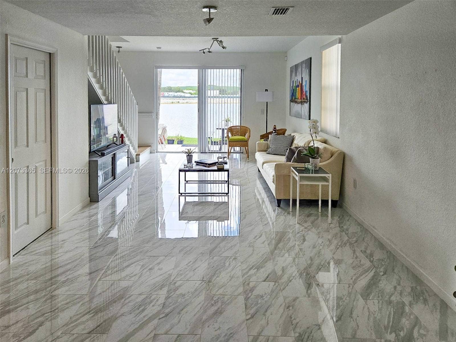 4135 Crystal Lake Drive, Deerfield Beach, FL 33064 Photo 3