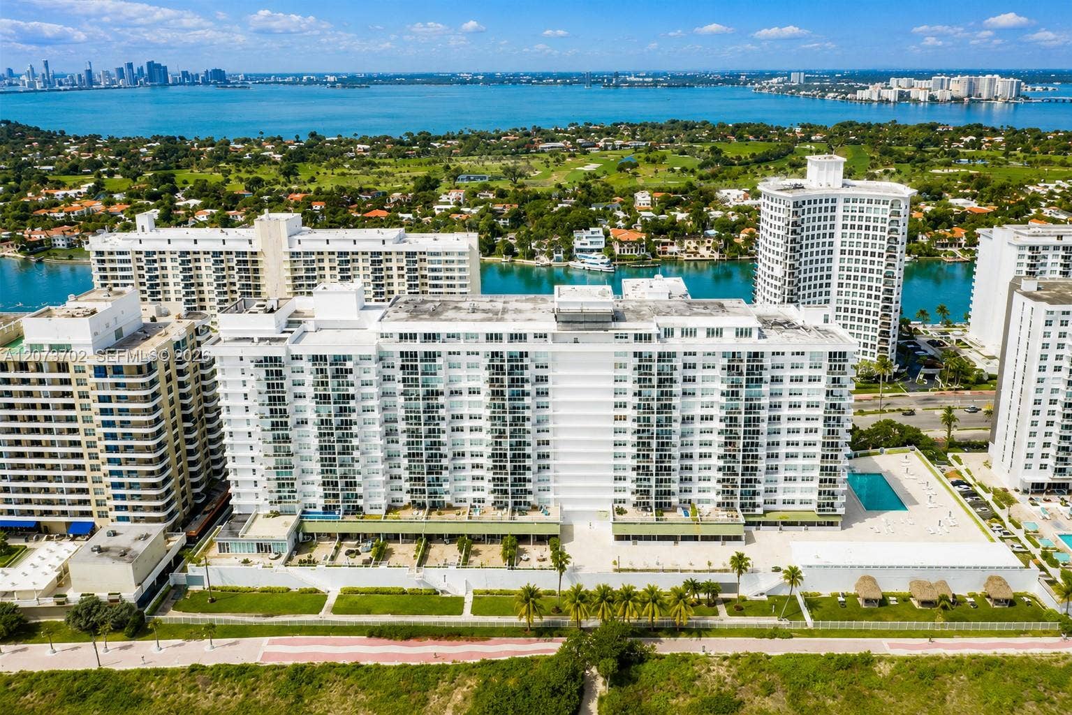 5601 Collins Avenue, #1009, Miami Beach, FL 33140 Building Rear