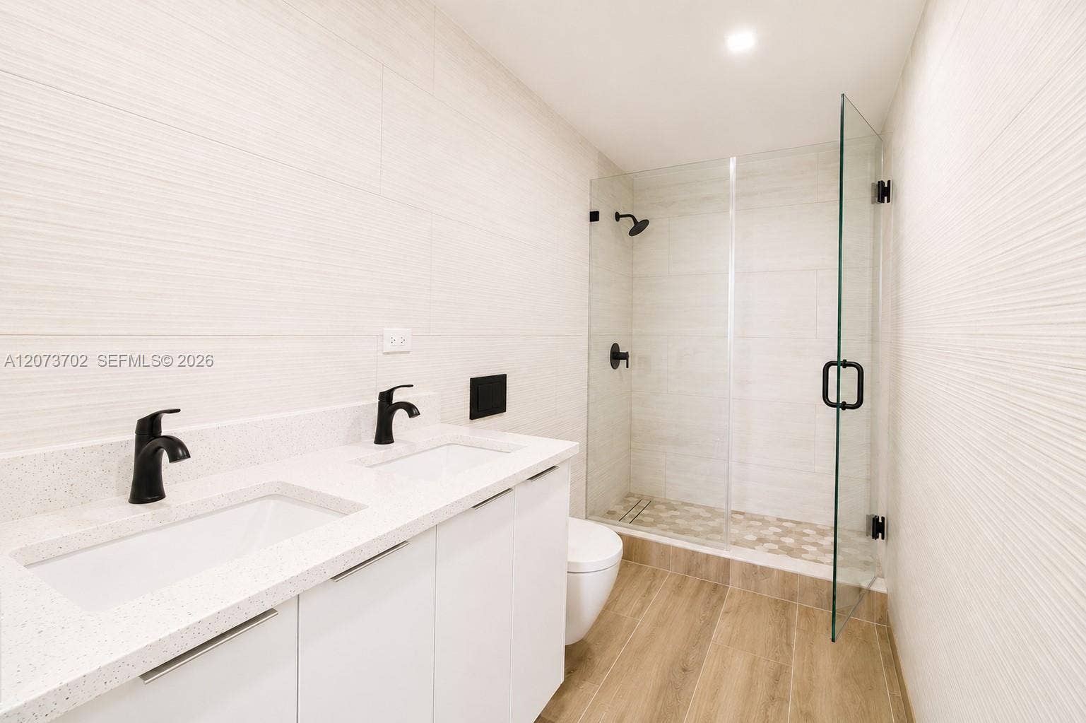 5601 Collins Avenue, #1009, Miami Beach, FL 33140 Master Bathroom