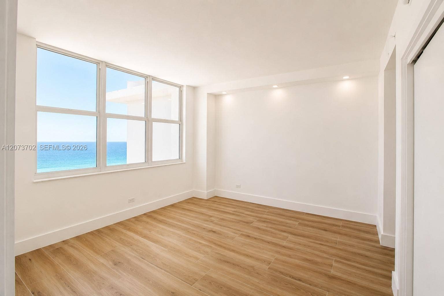 5601 Collins Avenue, #1009, Miami Beach, FL 33140 Master
