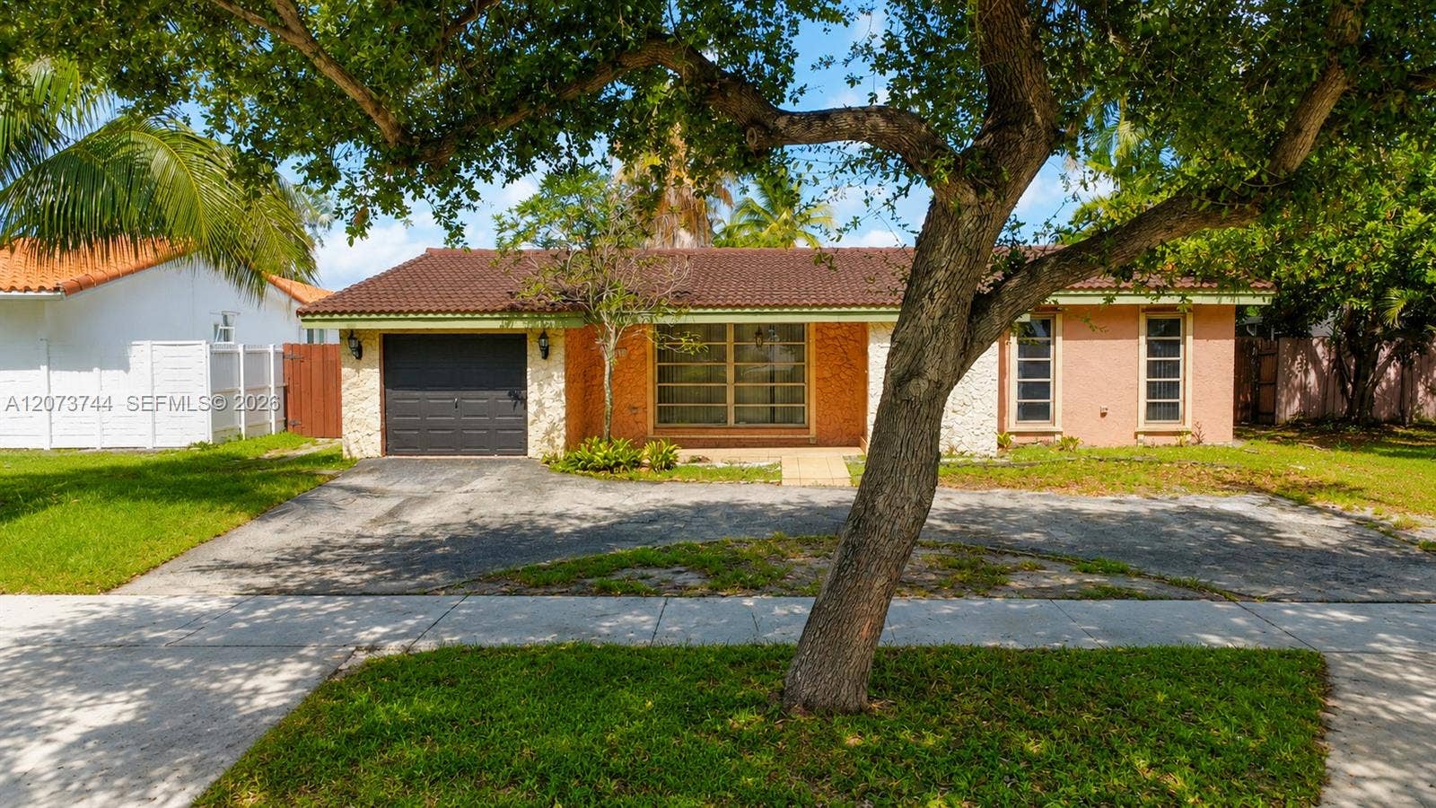 1060 N Douglas Road, Pembroke Pines, FL 33024 Photo 3