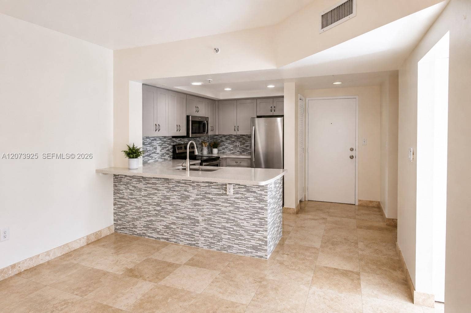 110 N Federal Highway, #703, Fort Lauderdale, FL 33301 Photo 5