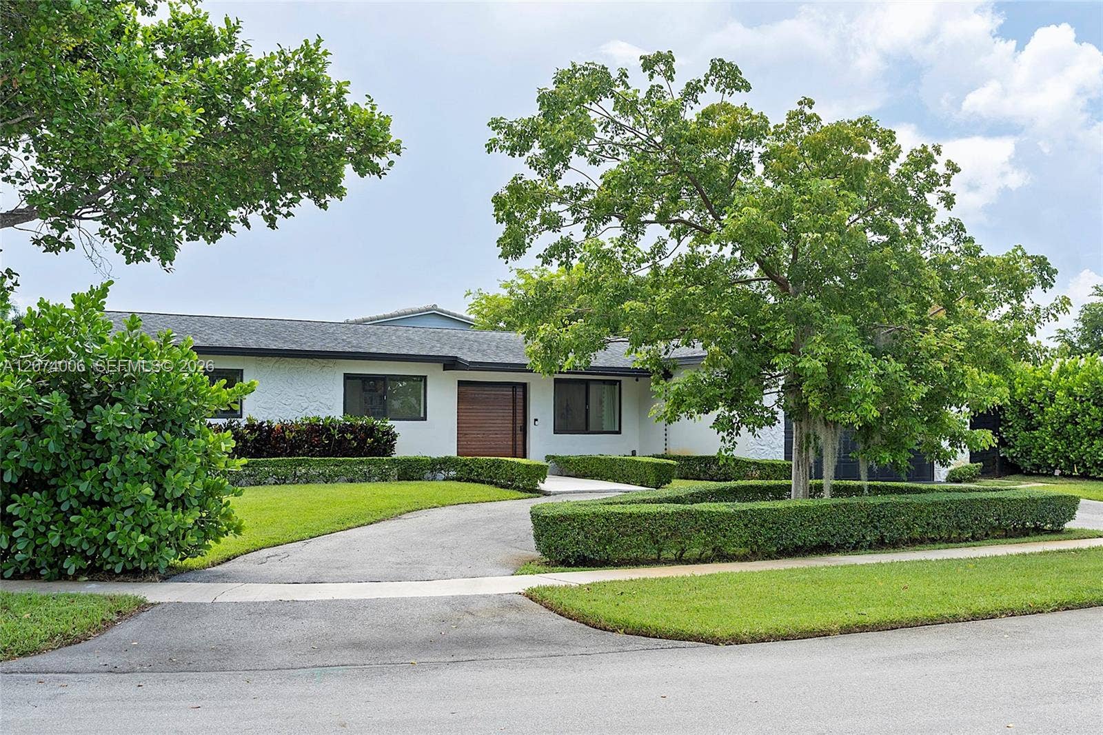 10630 NW 19th Place, Pembroke Pines, FL 33026 Photo 3