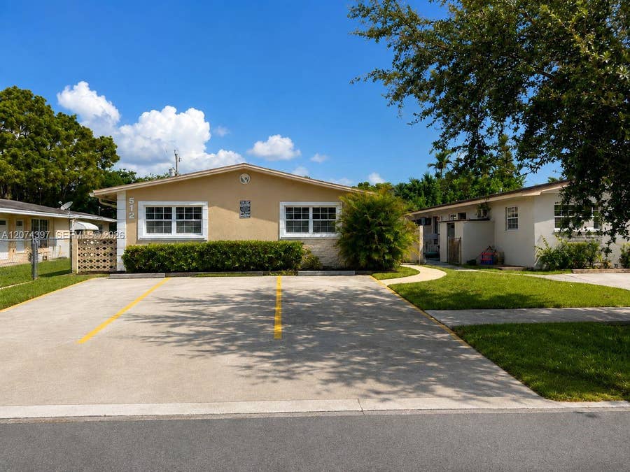 Property photo for 512 SW 10th Street, Hallandale Beach, FL