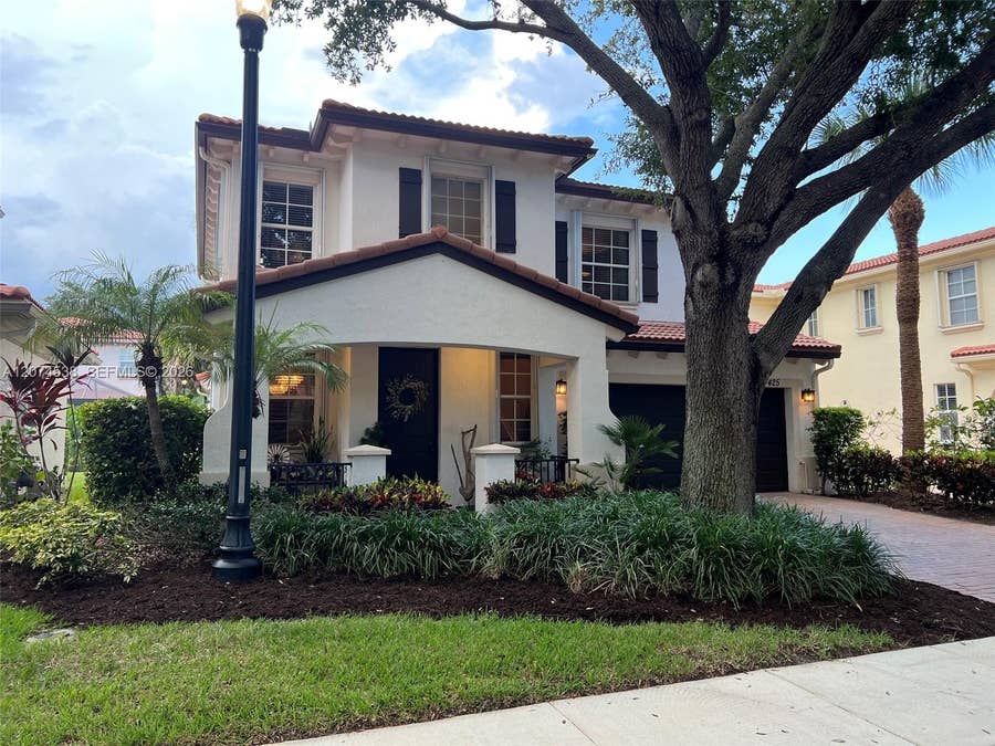 Property photo for 425 Pumpkin Drive, Palm Beach Gardens, FL