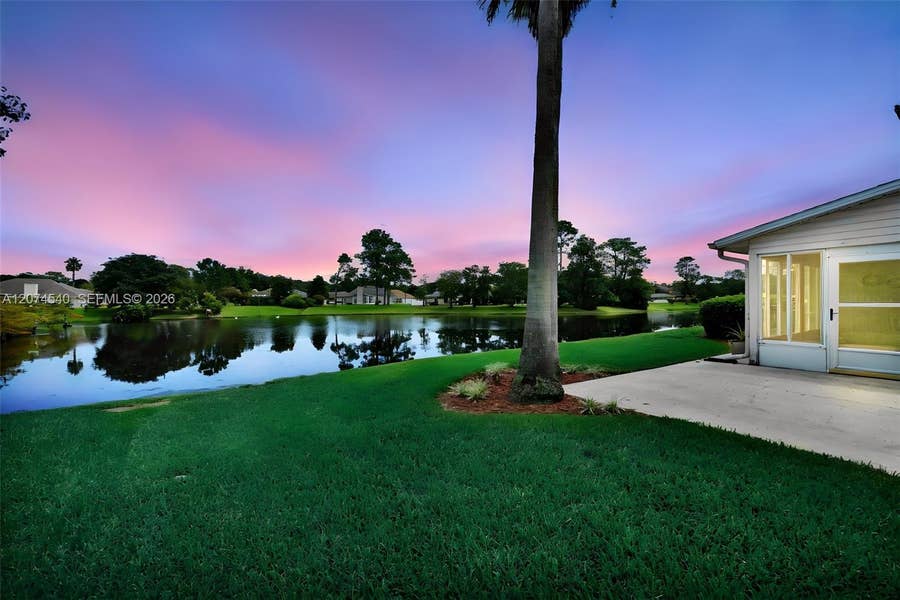 Property photo for 2059 E Forest Gate Drive, Jacksonville, FL