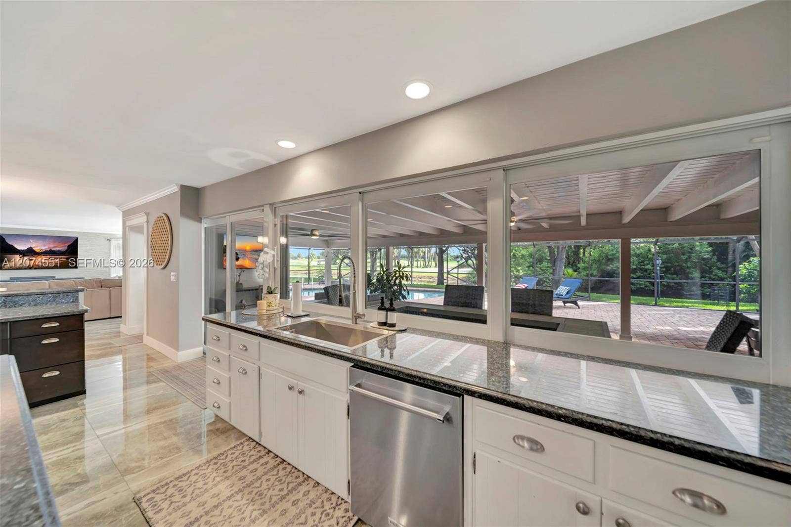 560 W Tropical Way, Plantation, FL 33317 Photo 30