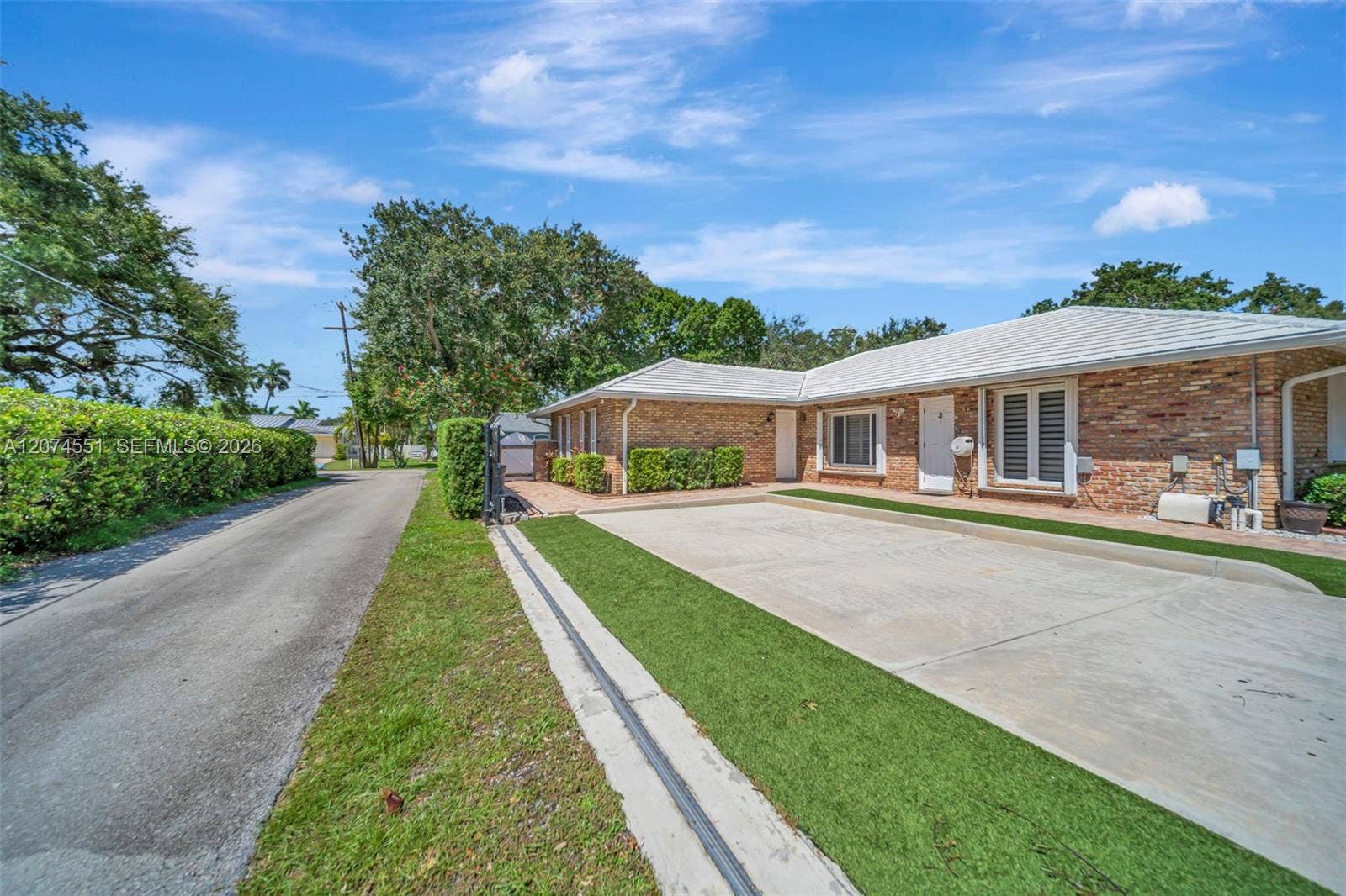 560 W Tropical Way, Plantation, FL 33317 Photo 75