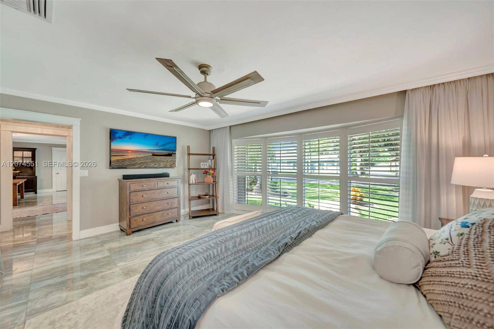 560 W Tropical Way, Plantation, FL 33317 Photo 12
