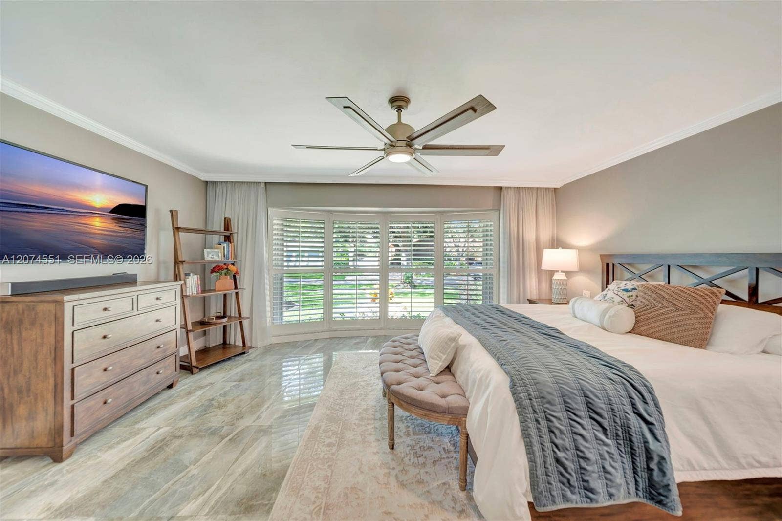 560 W Tropical Way, Plantation, FL 33317 Photo 13