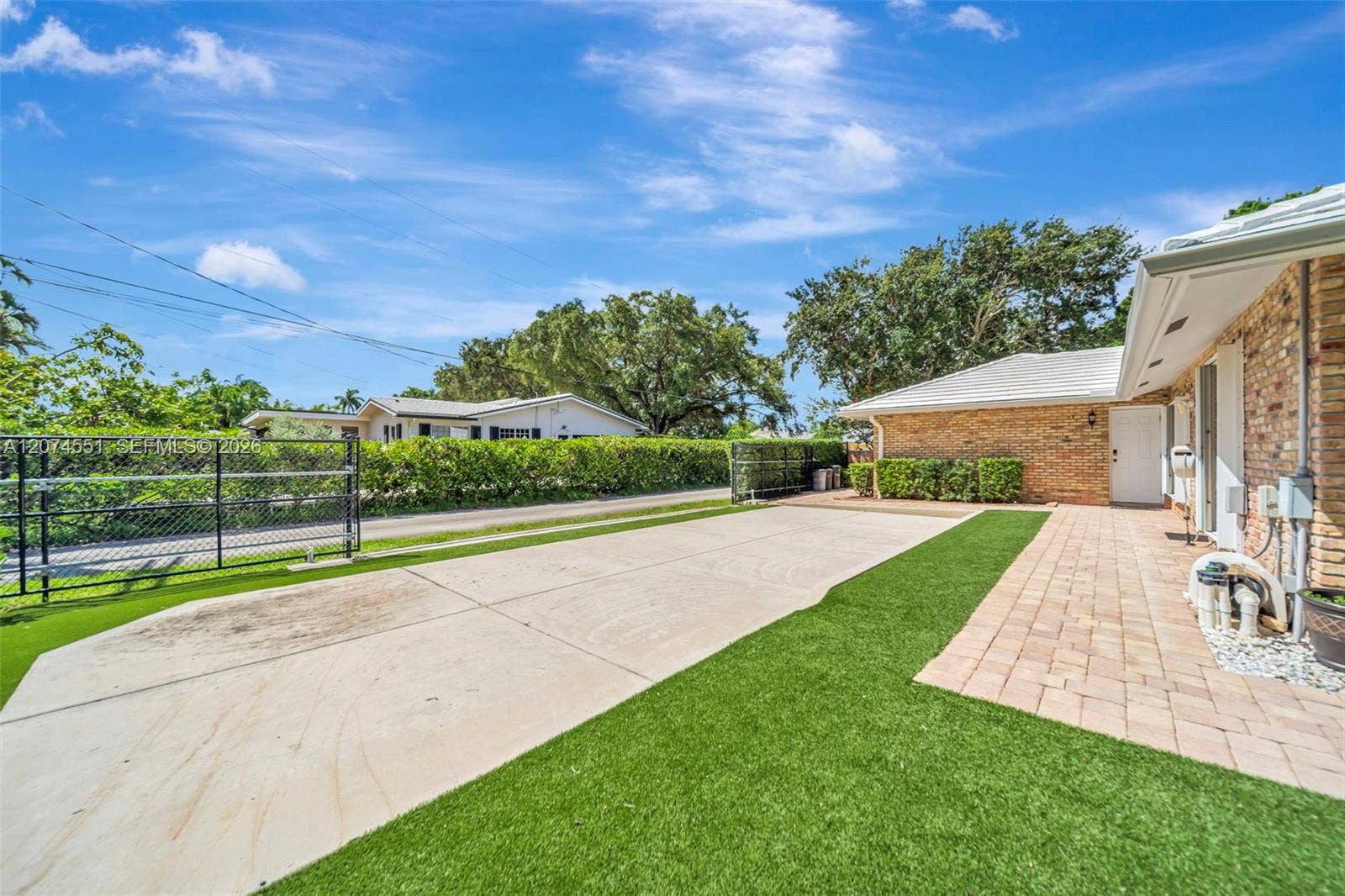 560 W Tropical Way, Plantation, FL 33317 Photo 73