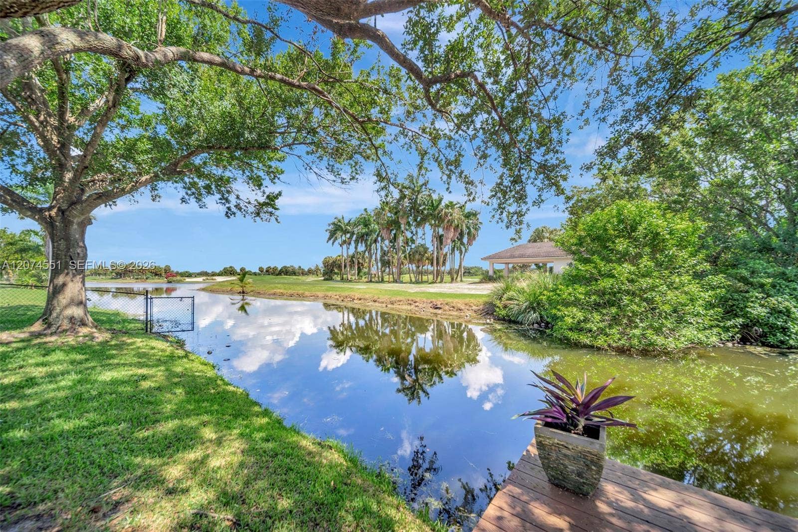 560 W Tropical Way, Plantation, FL 33317 Photo 83