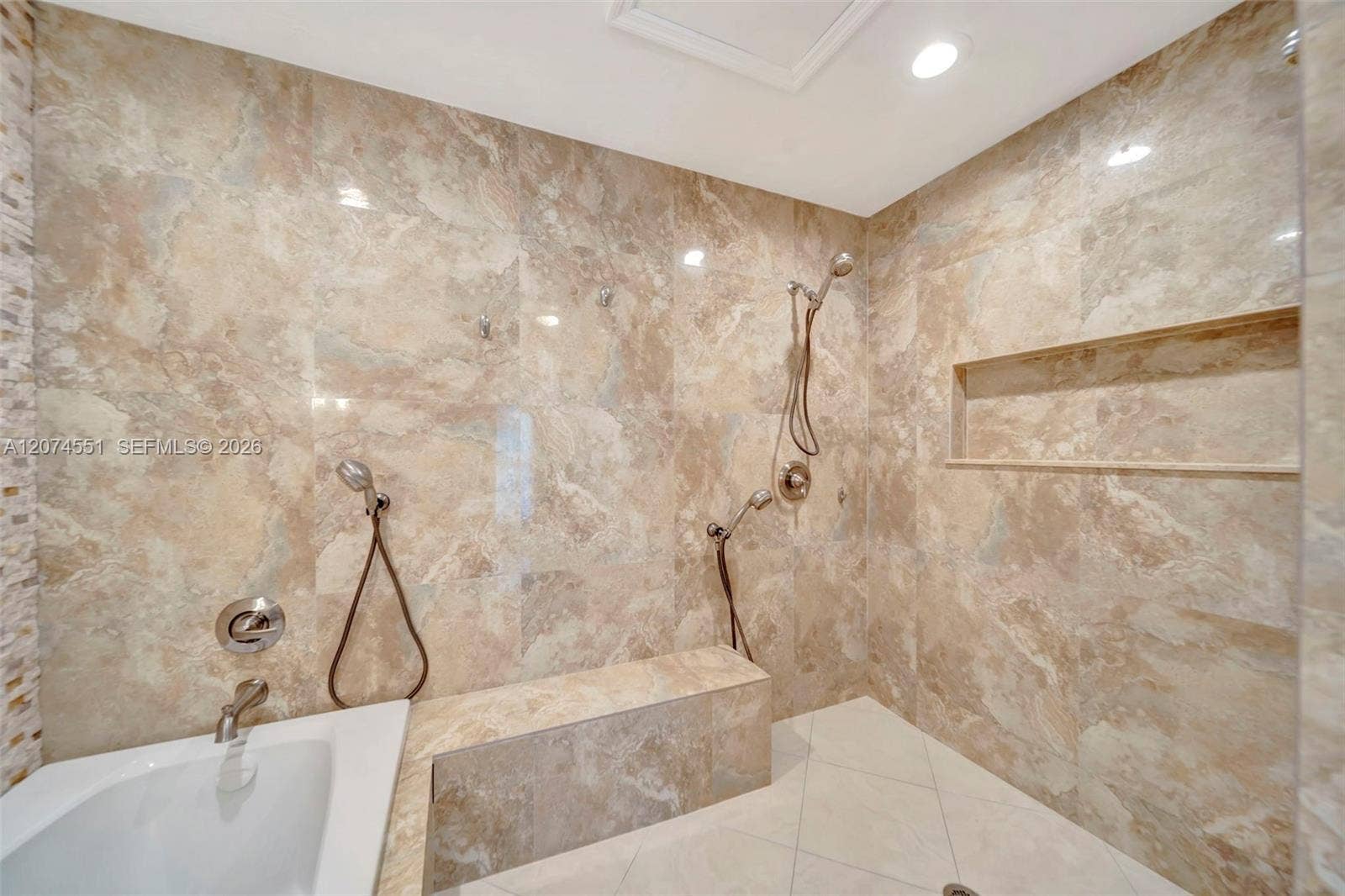 560 W Tropical Way, Plantation, FL 33317 Photo 16