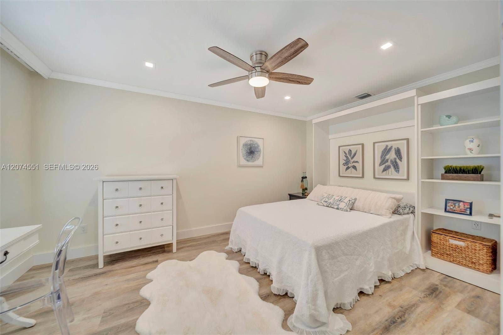 560 W Tropical Way, Plantation, FL 33317 Flex room