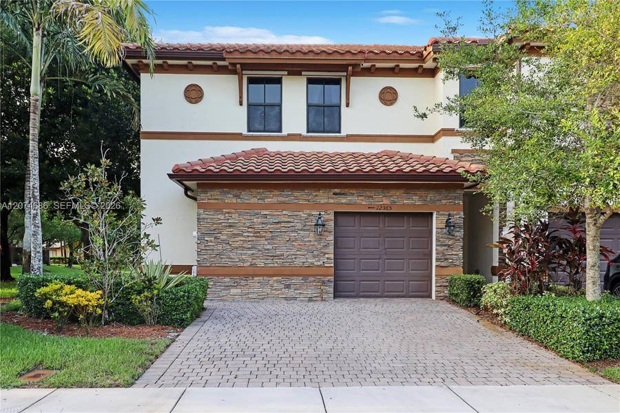 Property photo for 12365 S Village Circle, Davie, FL