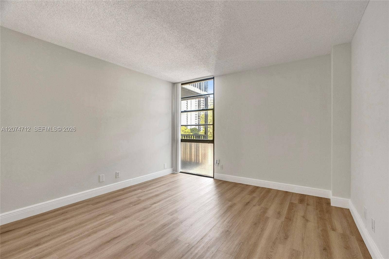 3401 N Country Club Drive, #EI403, Aventura, FL 33180 Photo 18
