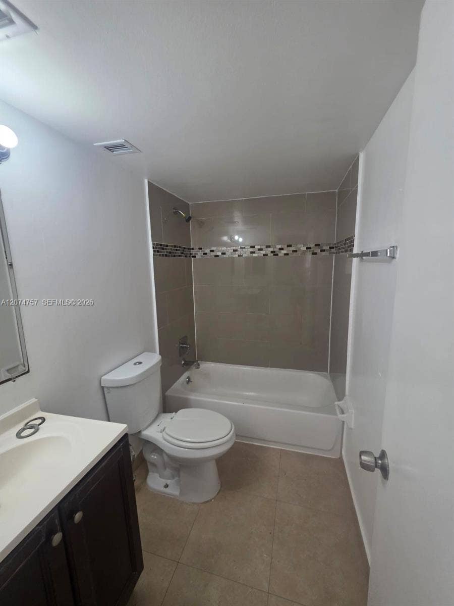 4121 Stirling Road, #207, Dania, Dania Beach, FL 33314 Photo 7