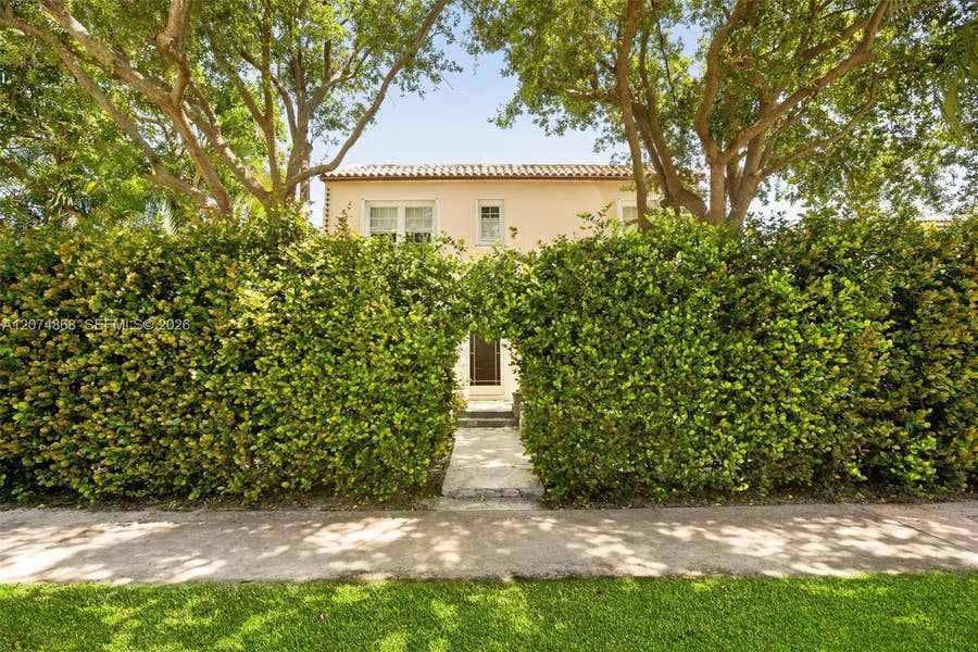 Property photo for 524 W 47th Street, Miami Beach, FL
