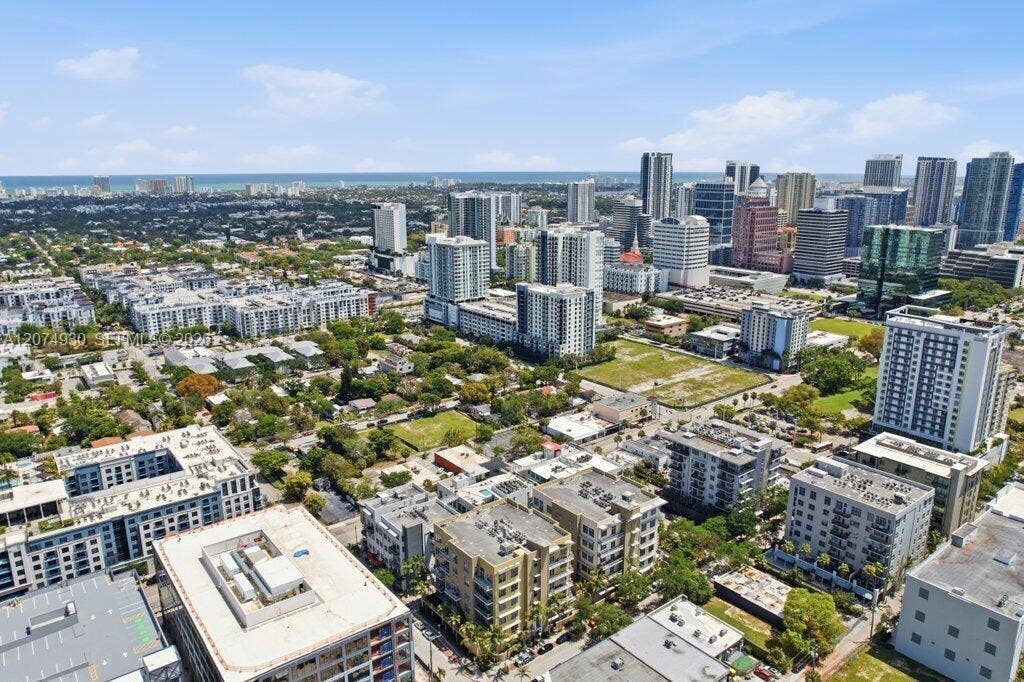425 N Andrews Avenue, #202, Fort Lauderdale, FL 33301 Photo 22