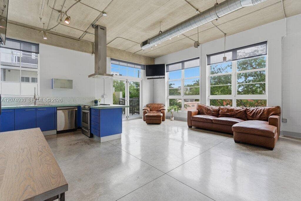 425 N Andrews Avenue, #202, Fort Lauderdale, FL 33301 Photo 3