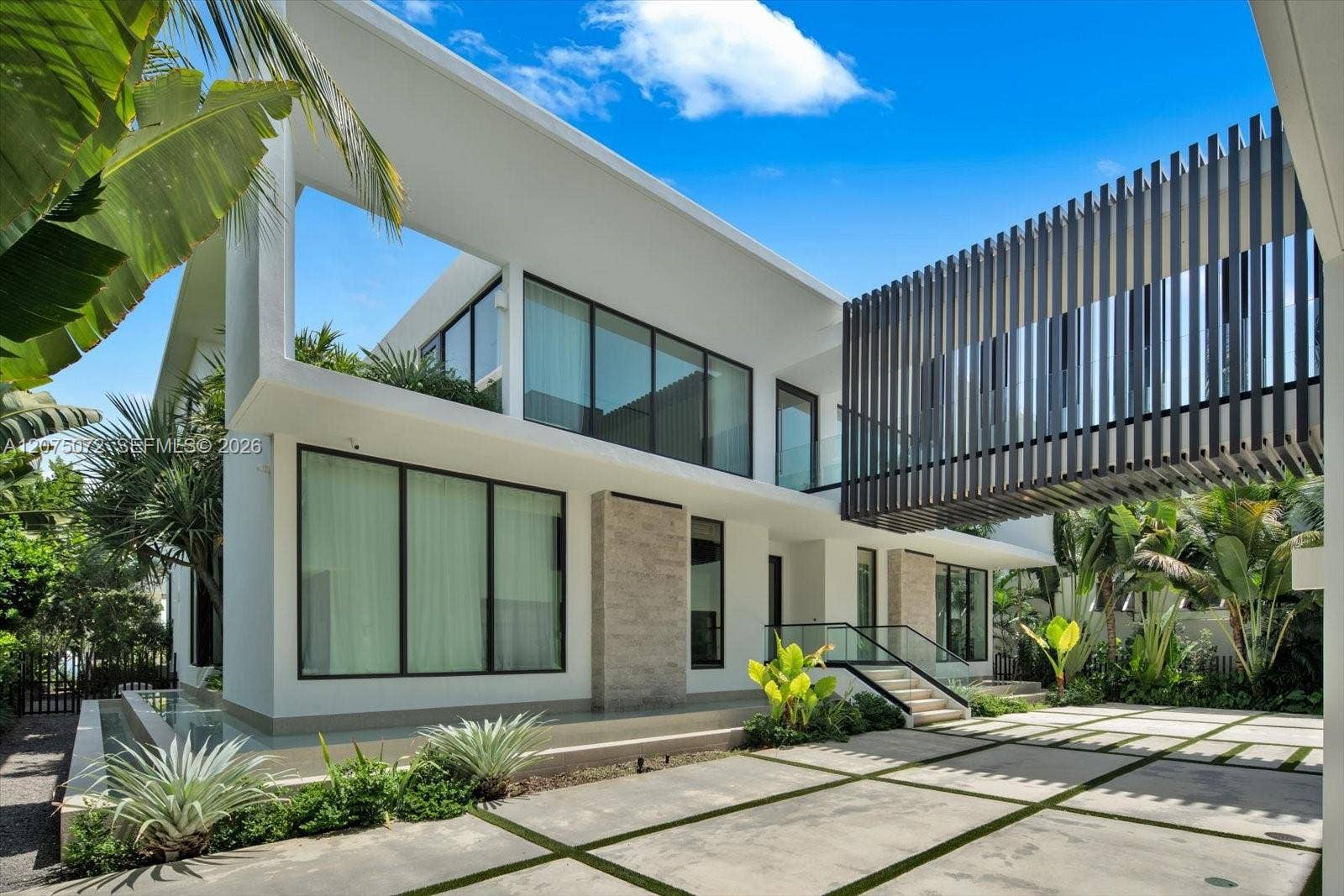 375 N Hibiscus Drive, Miami Beach, FL 33139 Photo 3