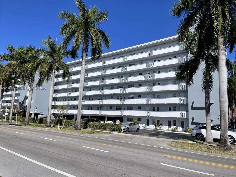Property photo for 1000 NE 14th Avenue, #211, Hallandale Beach, FL