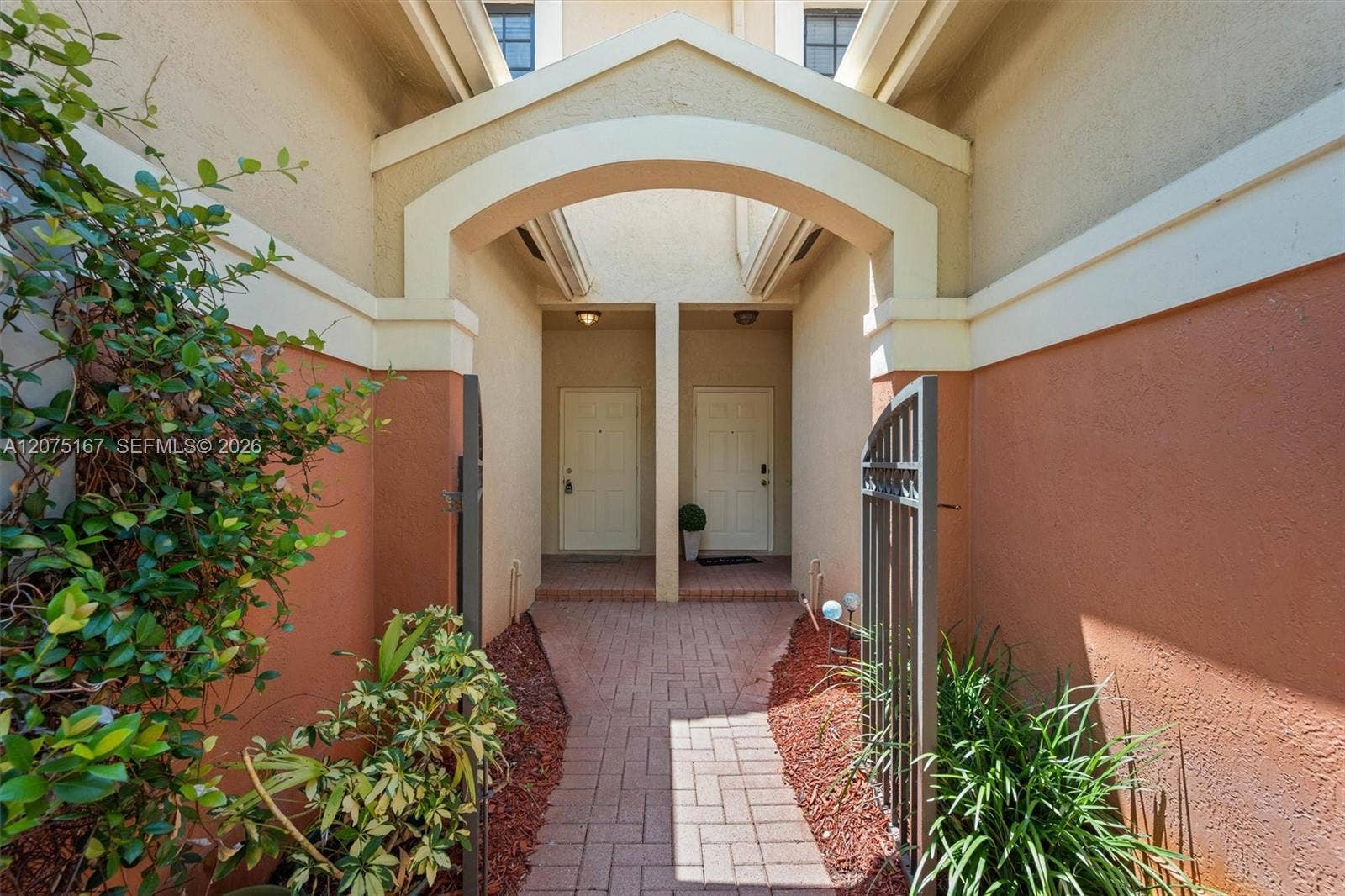 3810 Tree Top Drive, Weston, FL 33332 Photo 2