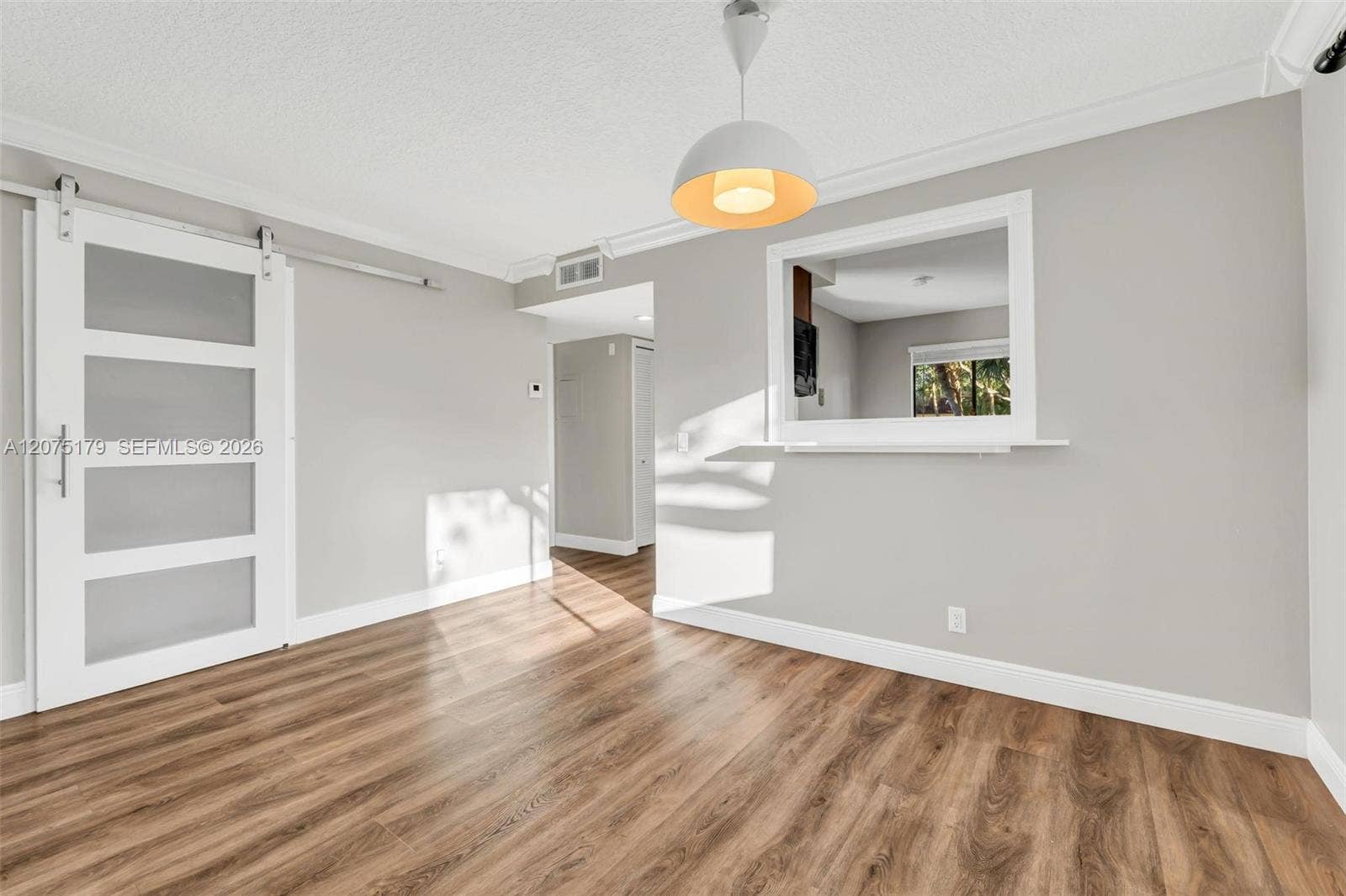 402 Lakeview Drive, #201, Weston, FL 33326 Photo 3