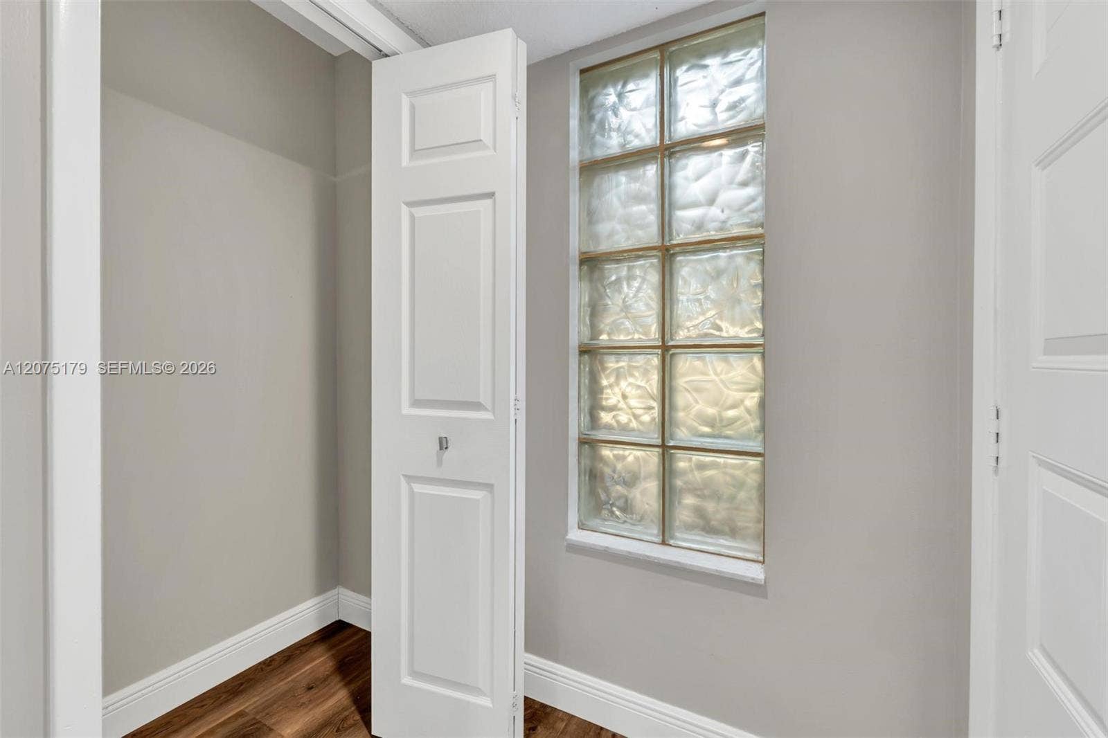 402 Lakeview Drive, #201, Weston, FL 33326 Photo 7