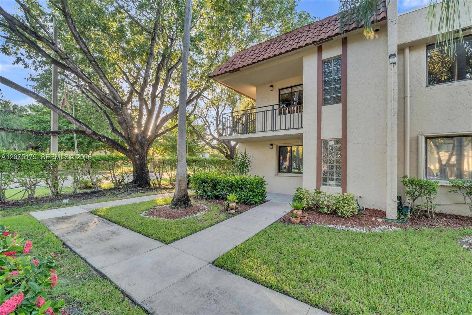 402 Lakeview Drive, #201, Weston, FL 33326 Photo 24