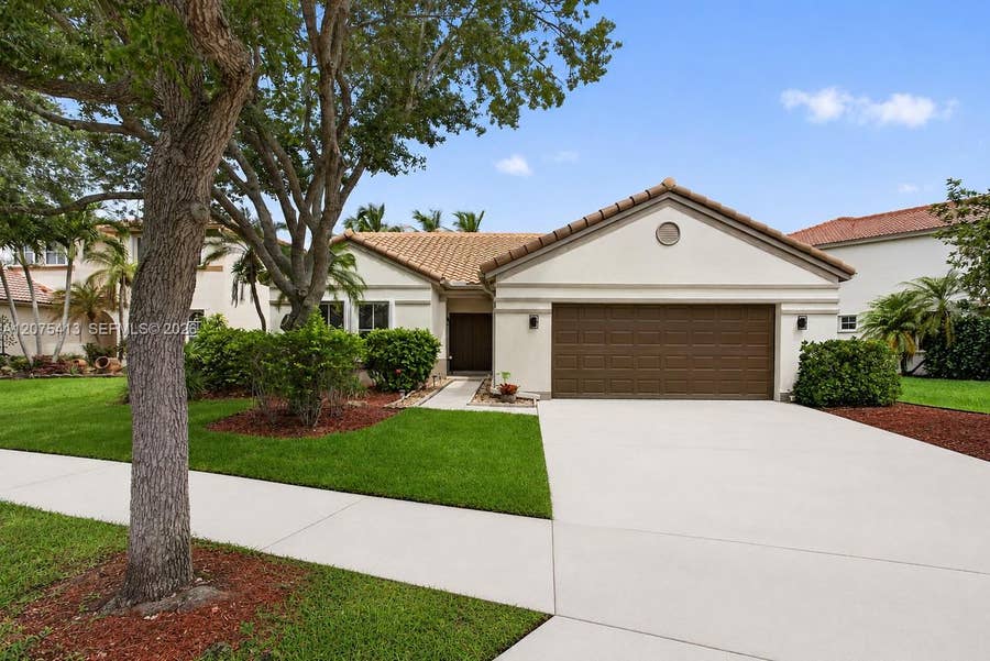 Property photo for 370 Carrington Drive, Weston, FL