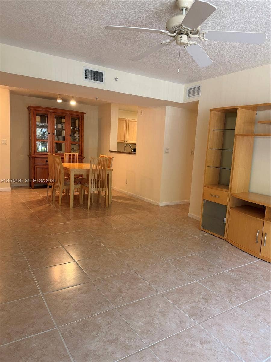 Dining & Family Room