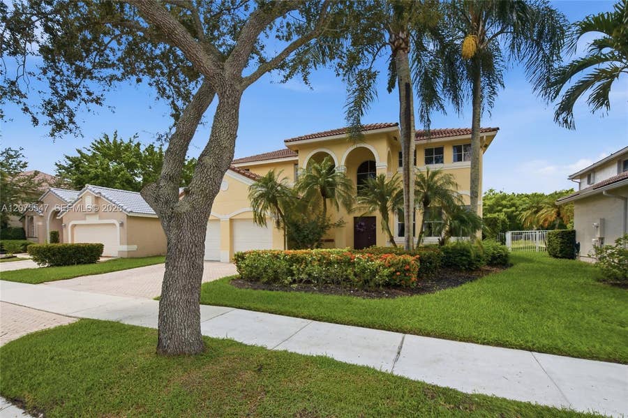 Property photo for 861 Crestview Circle, Weston, FL