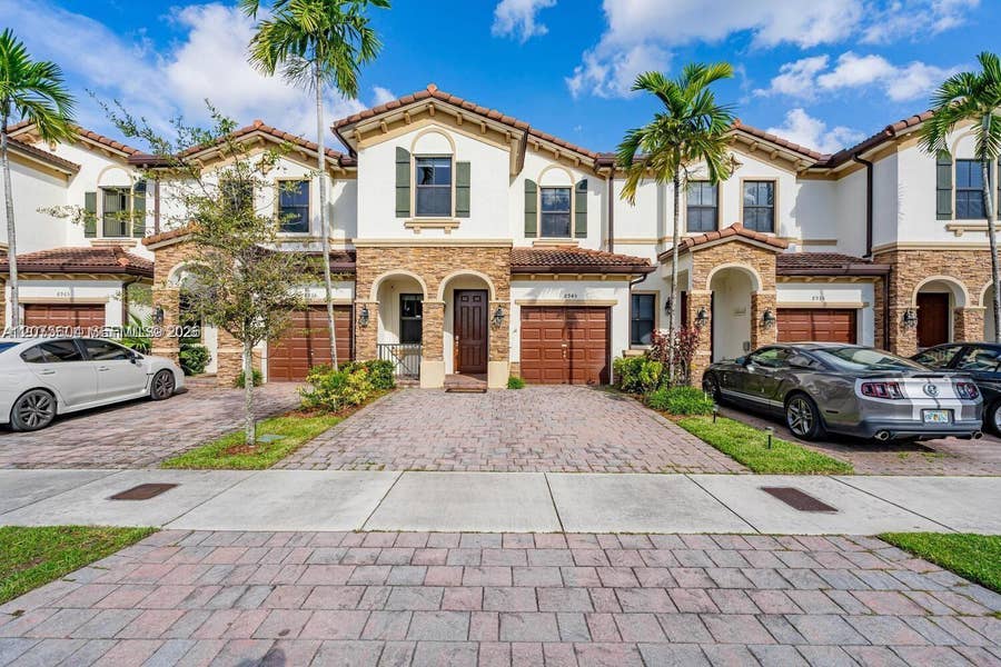 Property photo for 8945 NW 98th Avenue, Doral, FL
