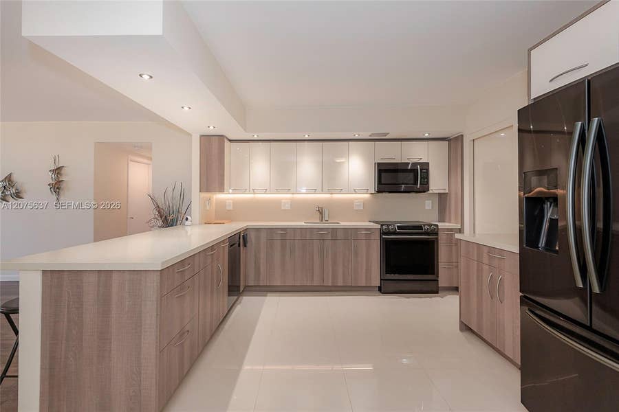 Property photo for 600 Three Islands Boulevard, #521, Hallandale Beach, FL
