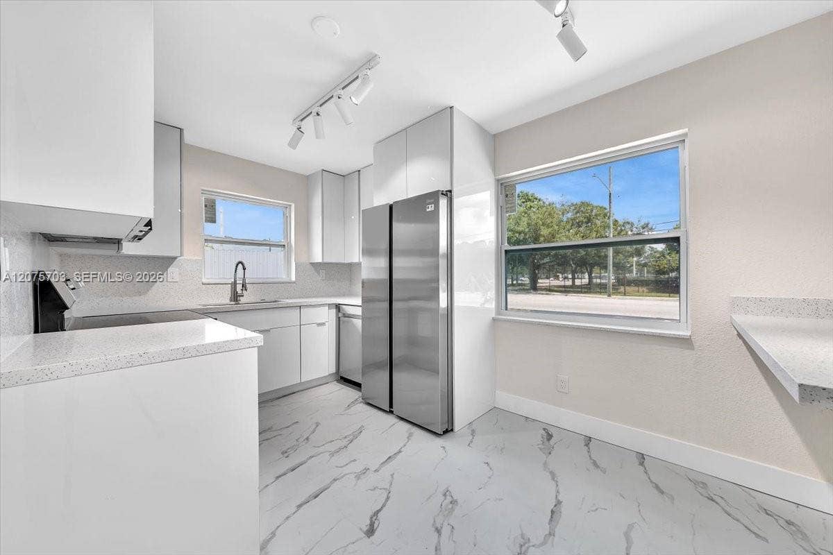 1125 NW 27th Avenue, Fort Lauderdale, FL 33311 Photo 21