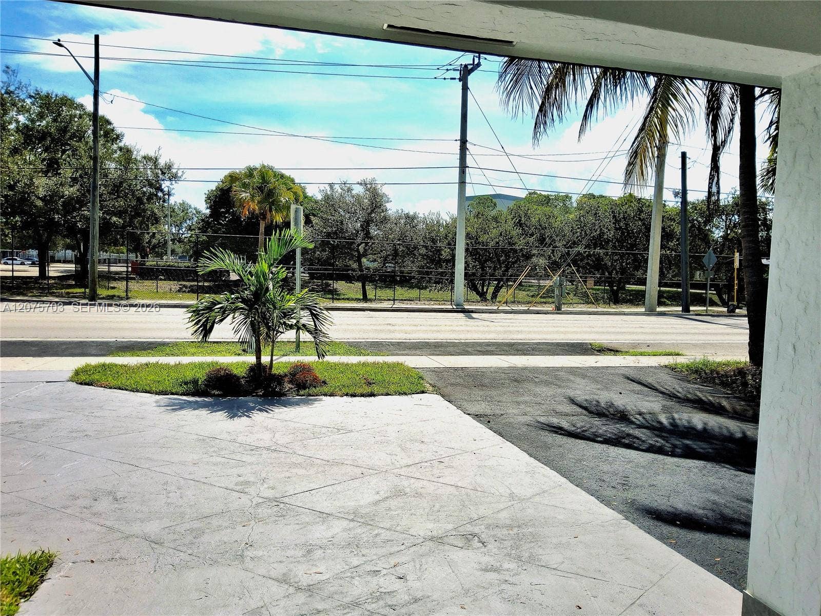 1125 NW 27th Avenue, Fort Lauderdale, FL 33311 Photo 4