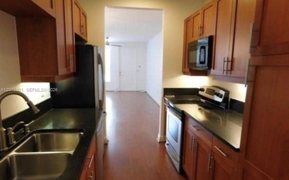 332 SW 14th Avenue, #332, Fort Lauderdale, Fort Lauderdale, FL 33312 Photo 2
