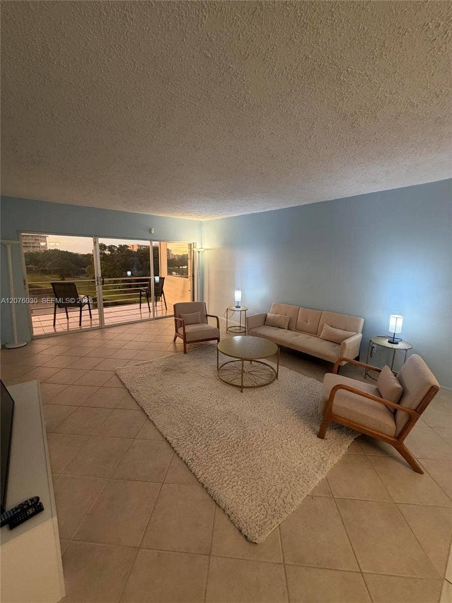 2751 N Palm Aire Drive, #502, Pompano Beach, Pompano Beach, FL 33069 Photo 2