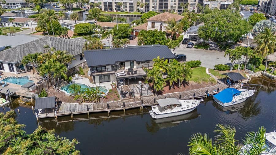 Property photo for 516 NE 6th Avenue, Deerfield Beach, FL