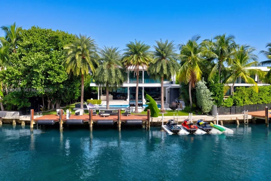 Property photo for 528 Lakeview Court, Miami Beach, FL