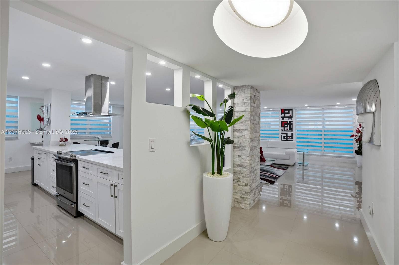 2751 S Ocean Drive, #301S, Hollywood, FL 33019 Photo 2