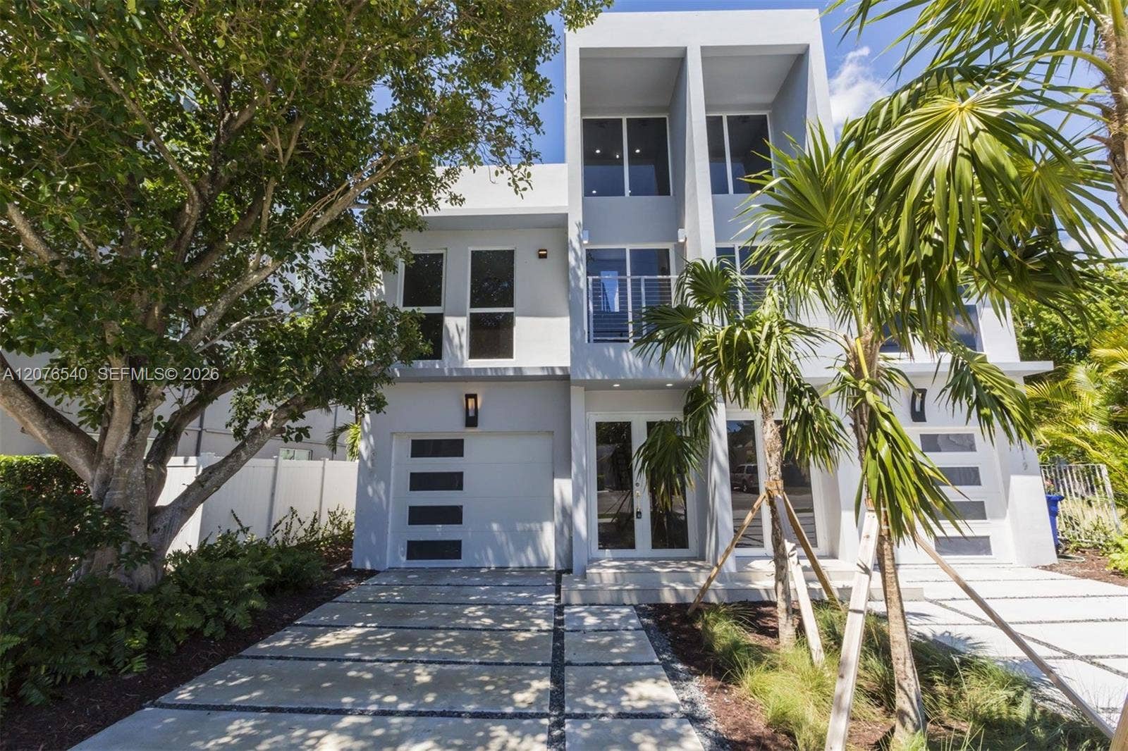 619 NE 14th Avenue, Fort Lauderdale, Fort Lauderdale, FL 33304 Photo 1
