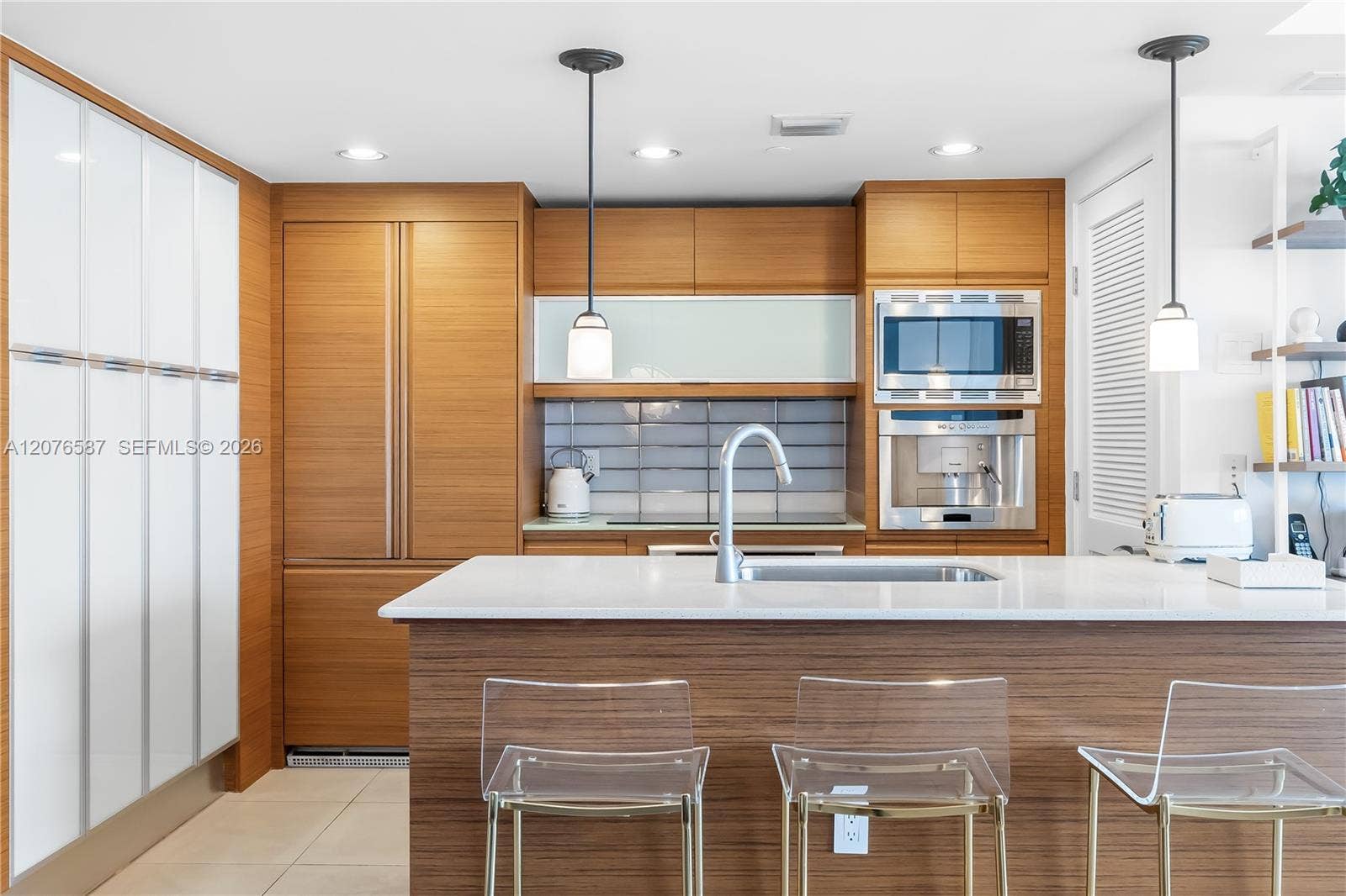 5875 Collins Avenue, #903, Miami Beach, FL 33140 Photo 5