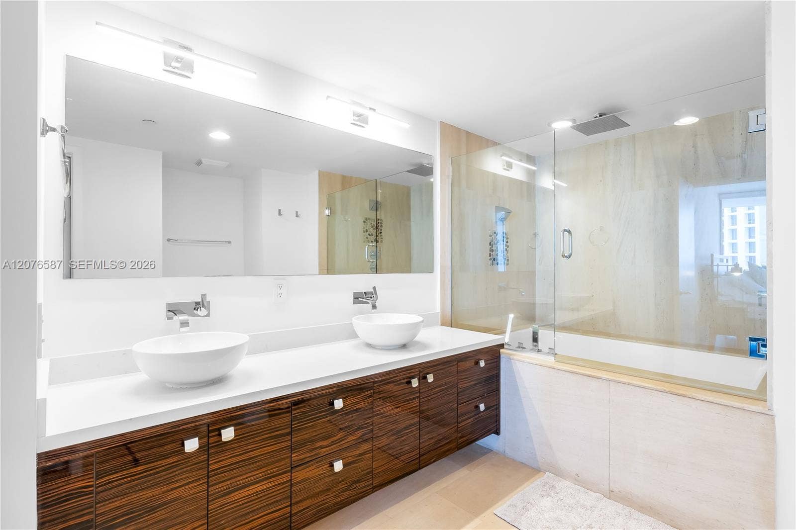 5875 Collins Avenue, #903, Miami Beach, FL 33140 Photo 18
