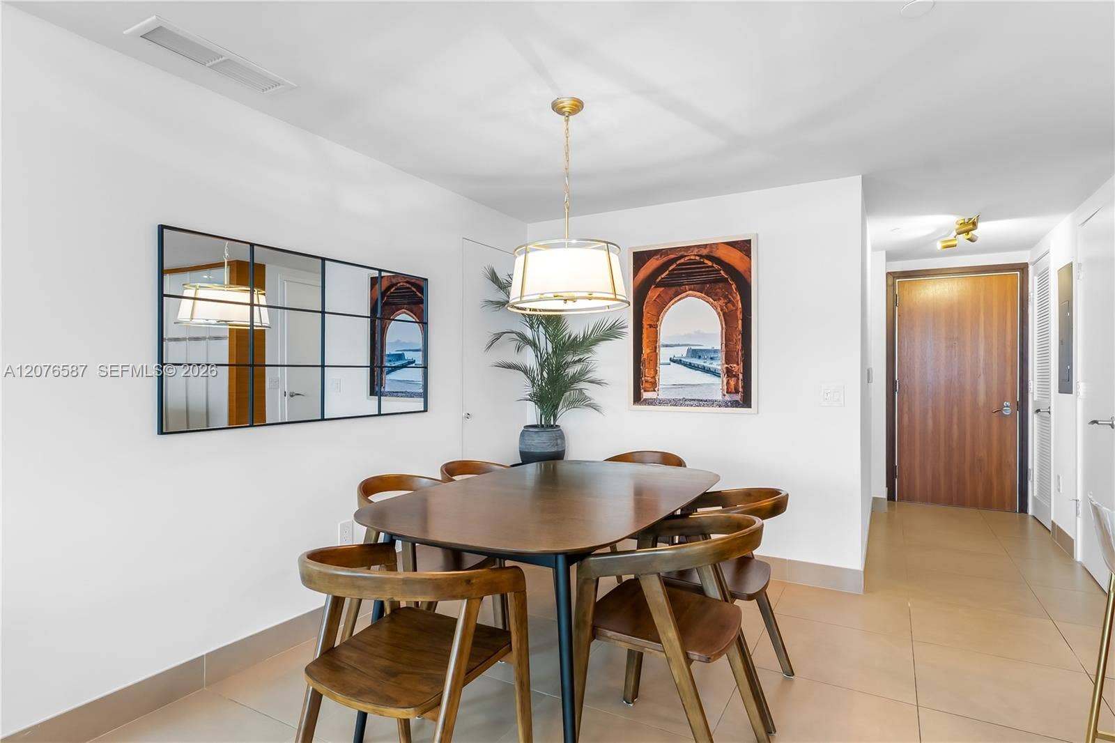 5875 Collins Avenue, #903, Miami Beach, FL 33140 Photo 3