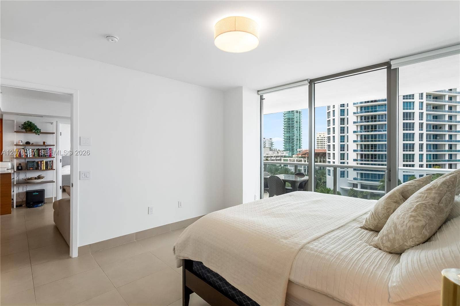 5875 Collins Avenue, #903, Miami Beach, FL 33140 Photo 11